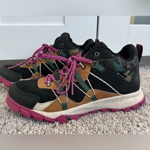 Timberland Garrison Trail Hiking Boots-Waterproof-Sz 7-Pink, Camo, Tan & Black
